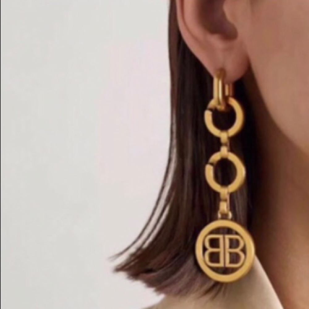 Beautiful fashion earrings